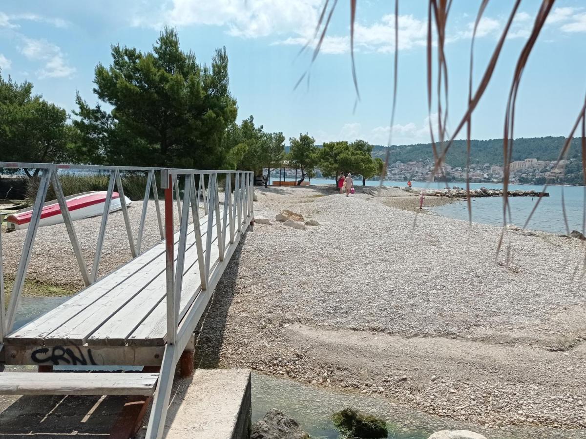Studio Apartment With Balcony Trogir Exteriör bild